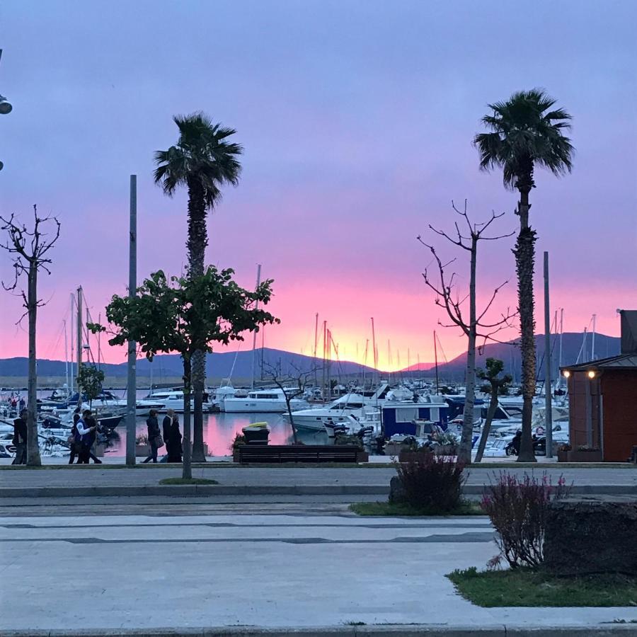 Piper'S Boat Hotel Алгеро Екстериор снимка